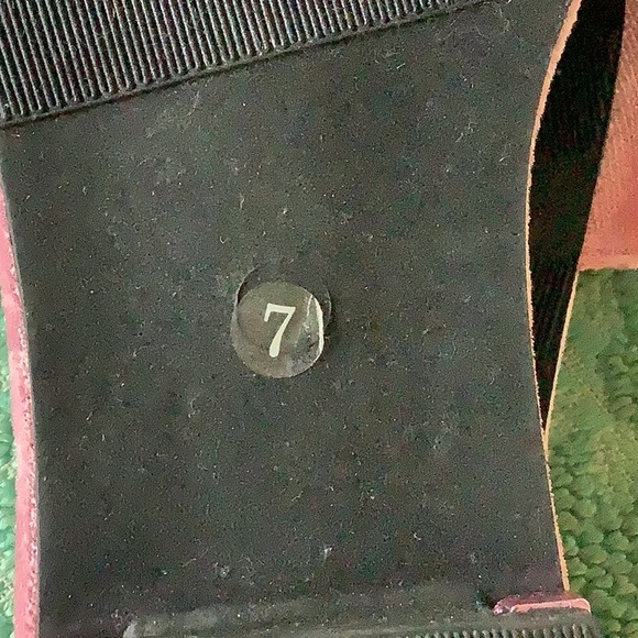 🥿🌸Ladies Pink Pearl Flats 🌸🥿 - Picture 6 of 6